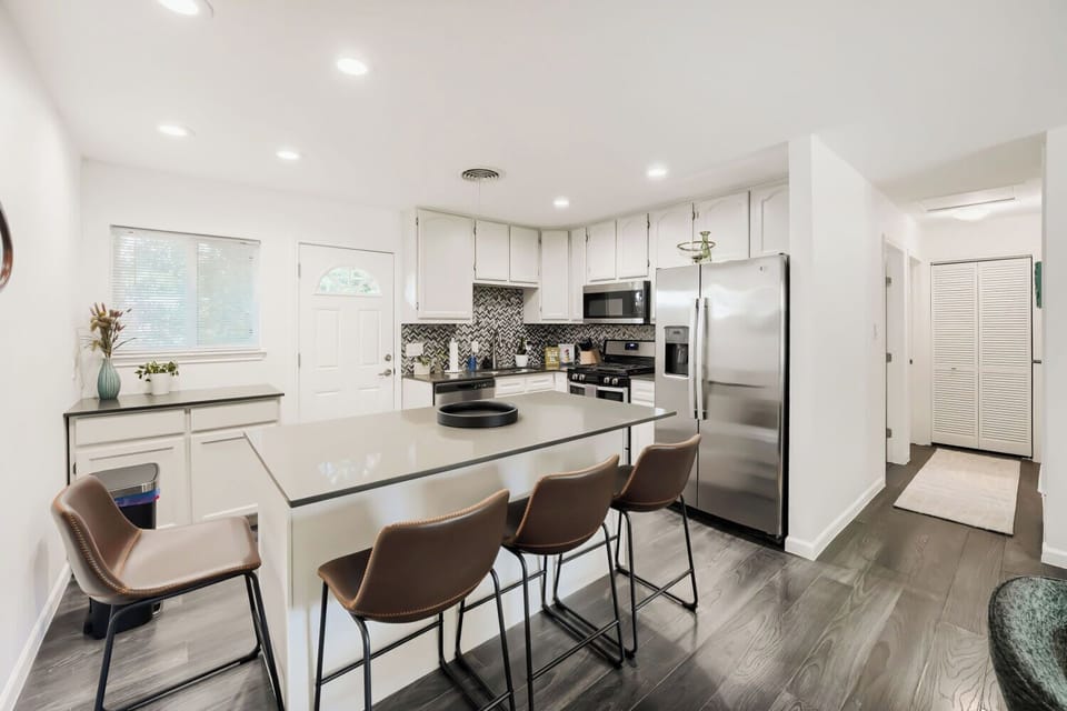 Kitchen island with seating for 4 and plenty of counter space