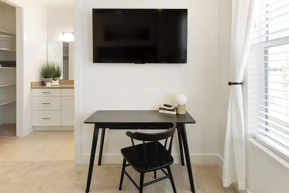 Private workspace to catch up on emails or jot down some thoughts! 