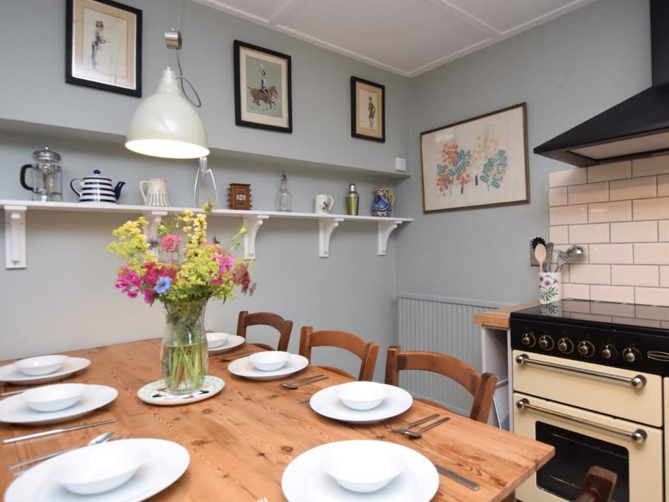 Dine in comfort