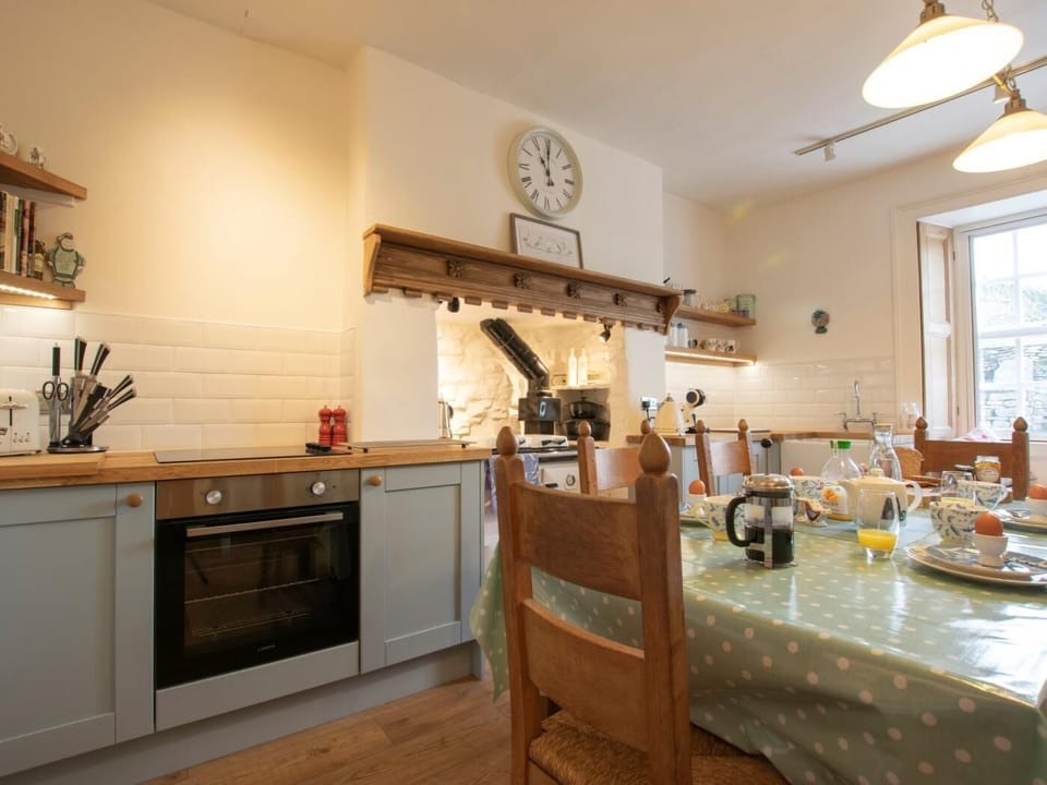 Bright farmhouse kitchen