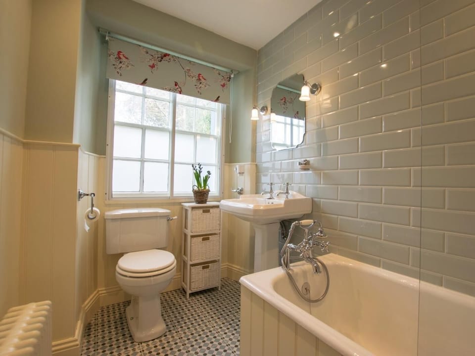Stylish and contemporary bathroom