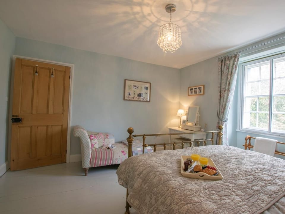 King-size master bedroom with Chaise Longue