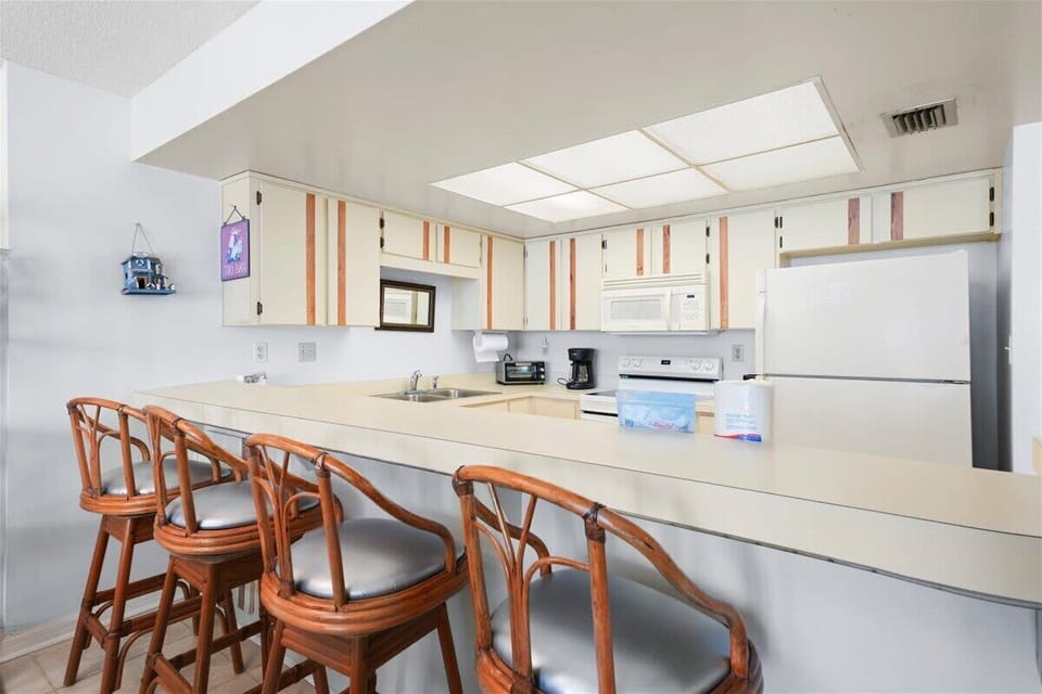 Condo, Multiple Beds, Pool View (Sand Dollar II 303) | Private kitchen