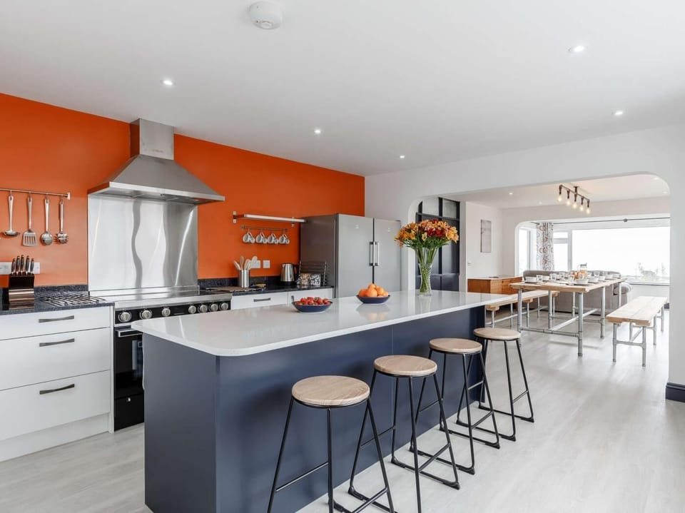 A bright and spacious holiday home with views out to sea and St Michael's Mount