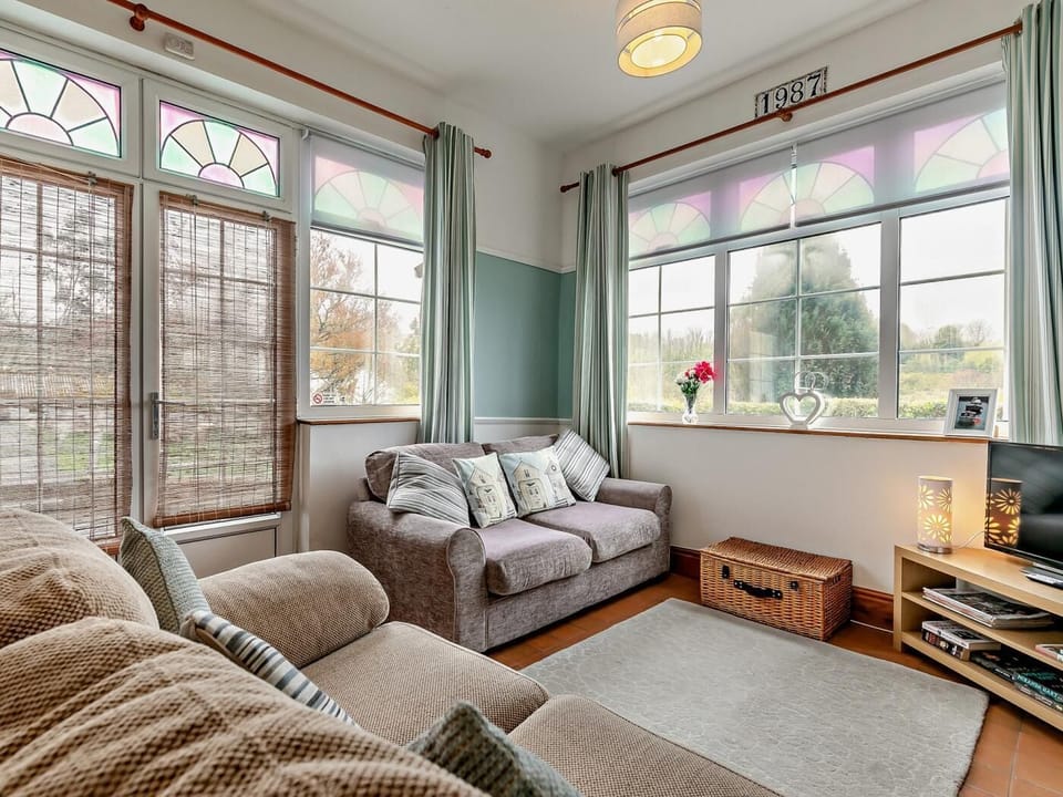 Light and bright living space for relaxing after exploring the local area