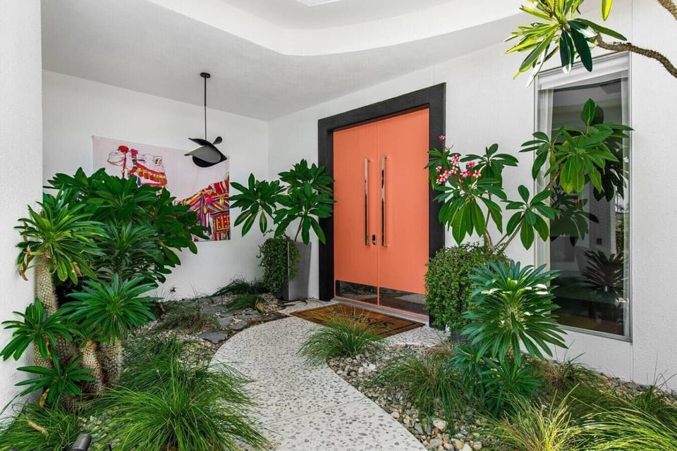 Entry courtyard with Oculus