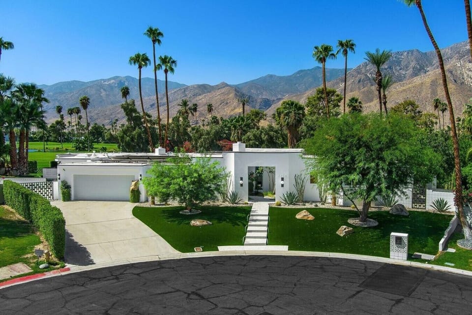 Mid-Century Modern Masterpiece on Indian Canyons Golf Resort`s 18th Hole