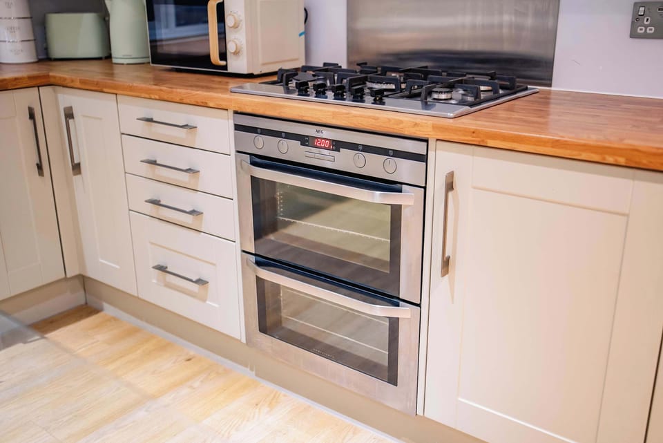 Double Oven and Hob