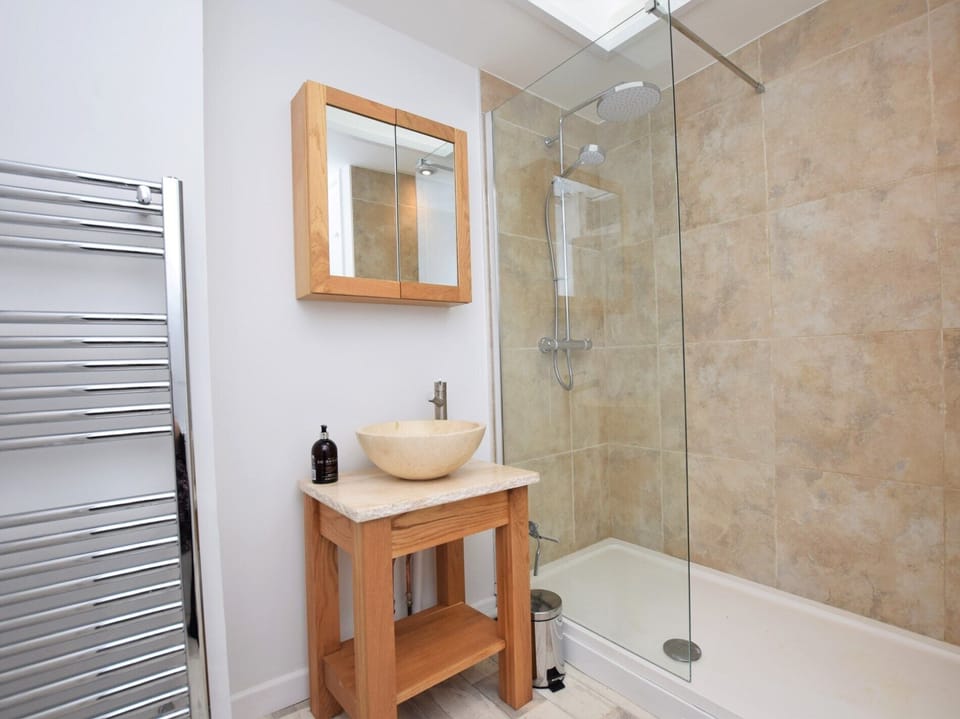 Gorgeous shower room