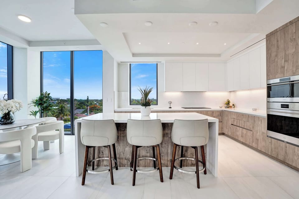 Kitchen and dining area with panoramic windows
