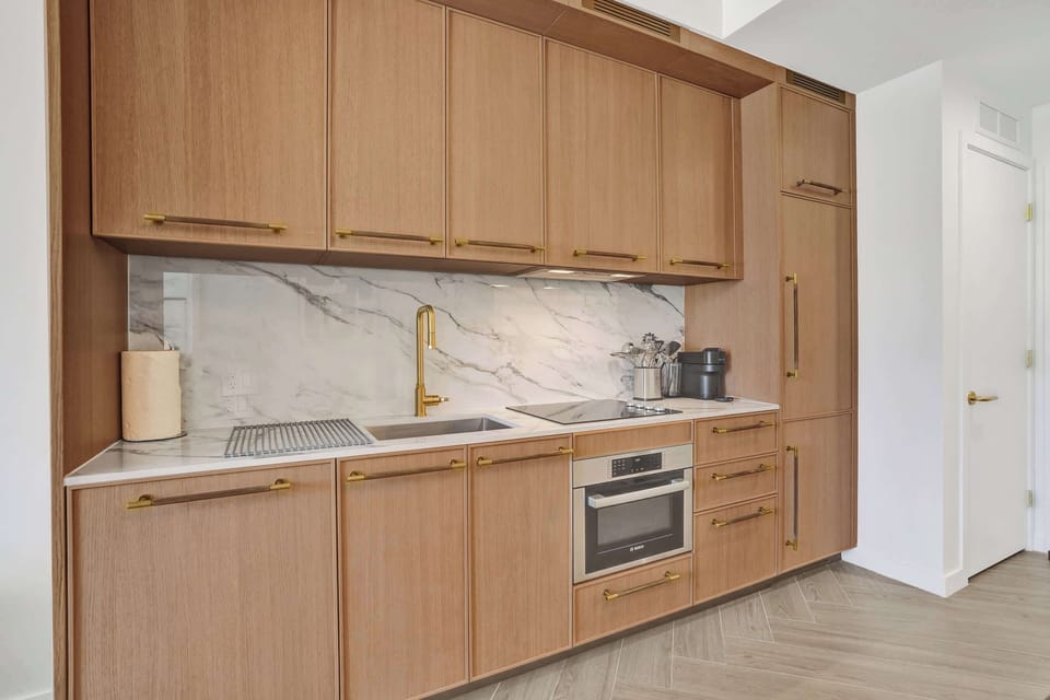 Deluxe Condo, Balcony | Private kitchen