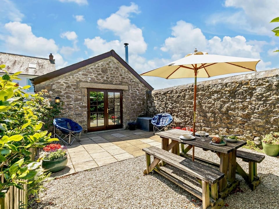A quiet sunny spot for breakfast or afternoon tea