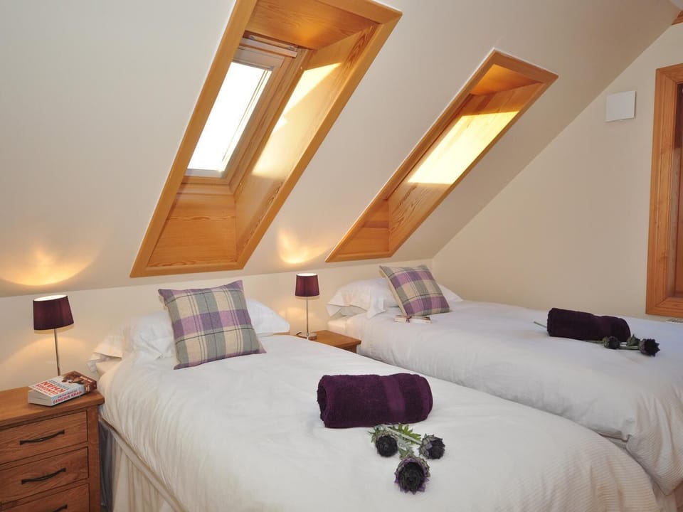 Twin bedroom