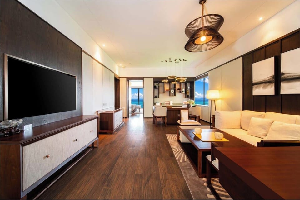 Executive Suite, Balcony, Sea View | Premium bedding, down comforters, blackout drapes, soundproofing