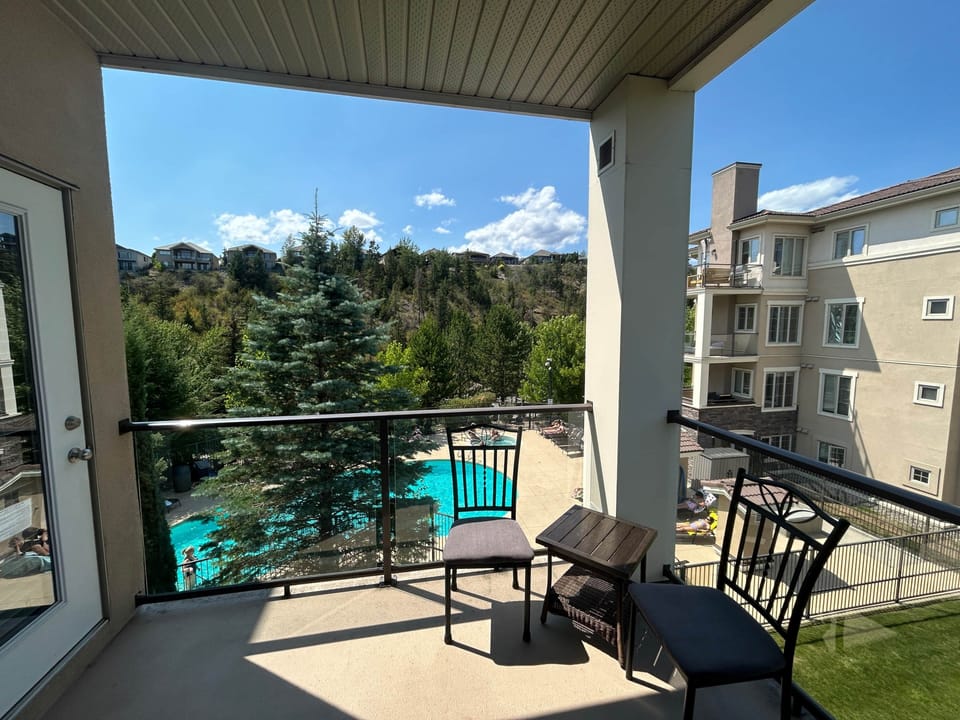 Deck - Pool View