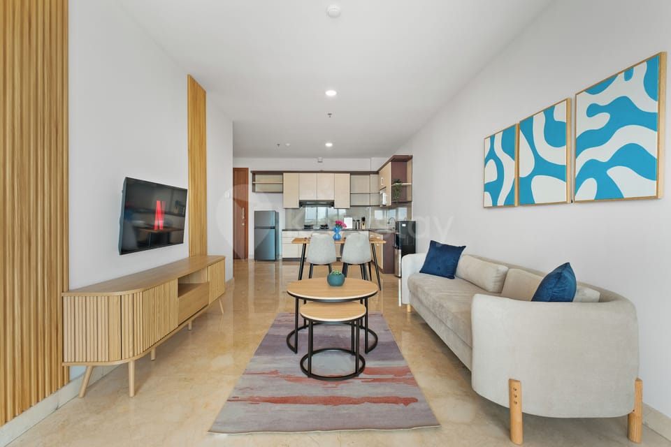 Apartment, 2 Bedrooms, City View | Living area | 43-inch Smart TV with cable channels, Netflix, streaming services