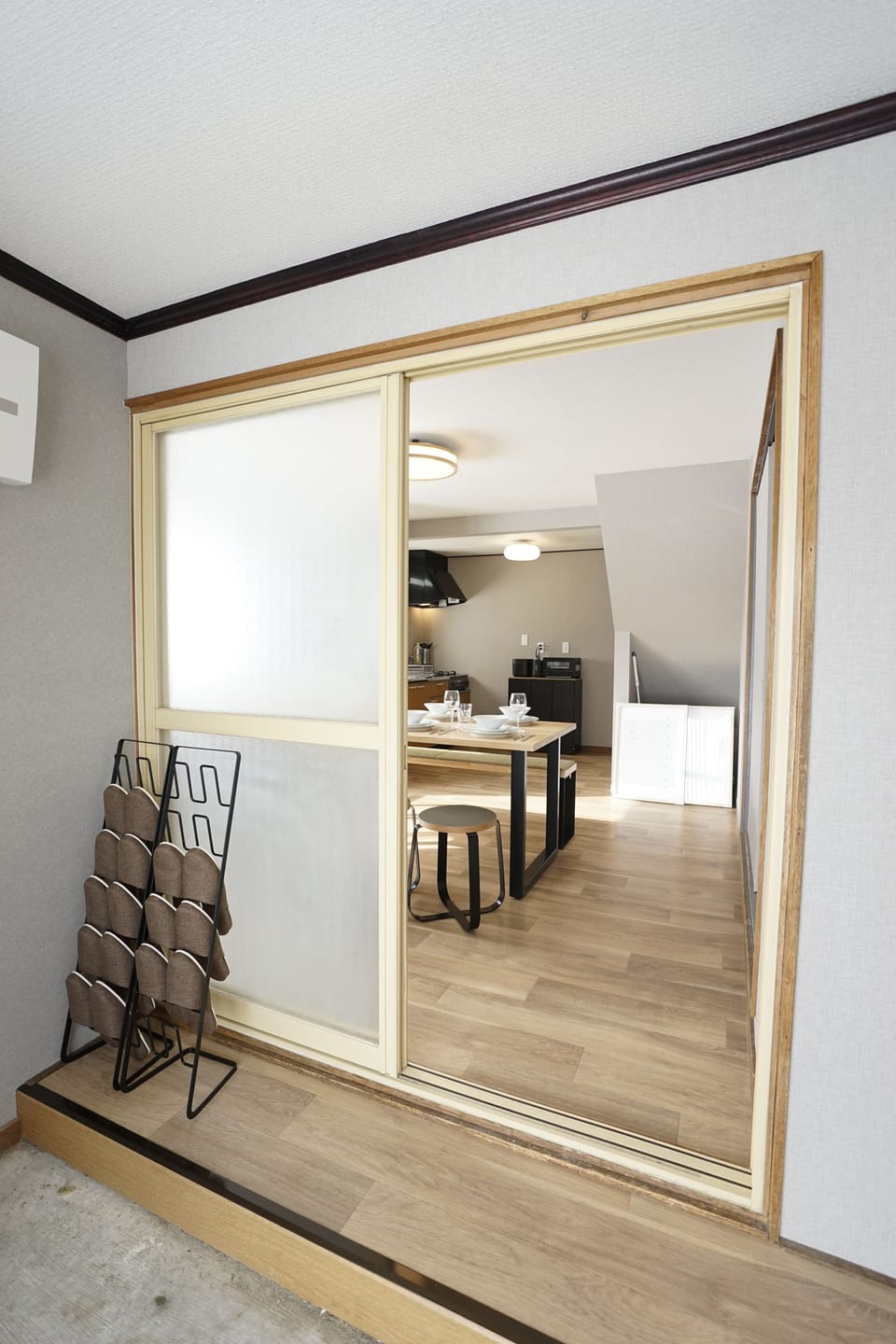 Basic House, 3 Bedrooms, Mountain View | Interior