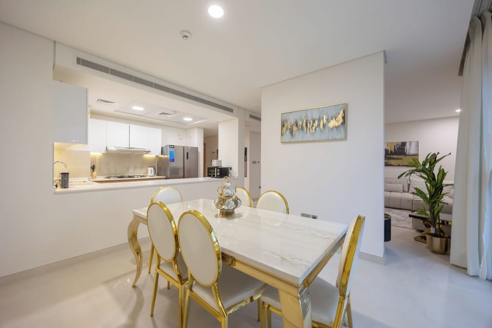 Apartment | Dining
