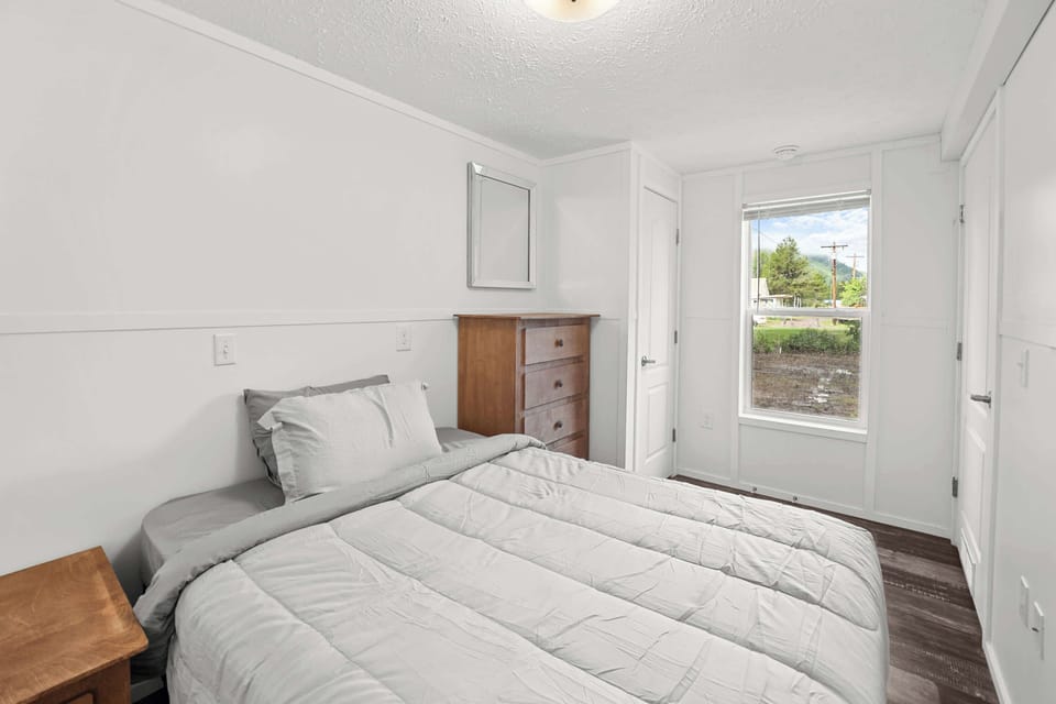 Bedroom with full bed