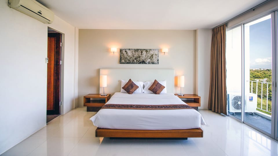 Presidential Suite | In-room safe, blackout drapes, free WiFi, bed sheets