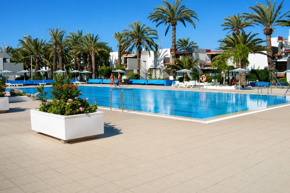 Holiday Home Swimming Pool