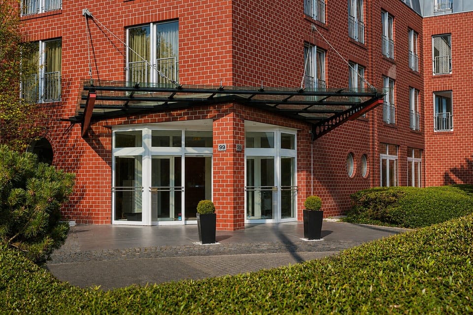 Entrance / Reception