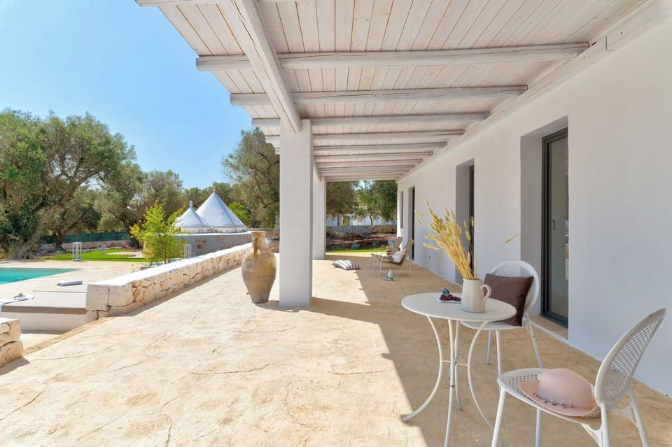 Building Exterior, Main Entrance, Other Room, Outdoor, Pool, Spring, Summer