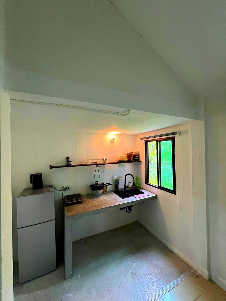House, 1 Bedroom, Smoking, Patio | Private kitchen