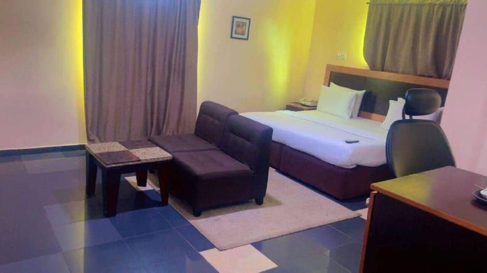 Royal Double Room | In-room safe, desk, laptop workspace