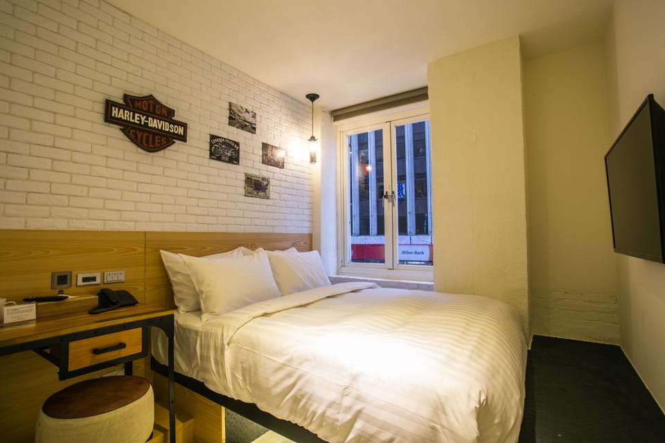 Sunshine Double Room, with Windows | 1 bedroom, premium bedding, down comforters, individually decorated