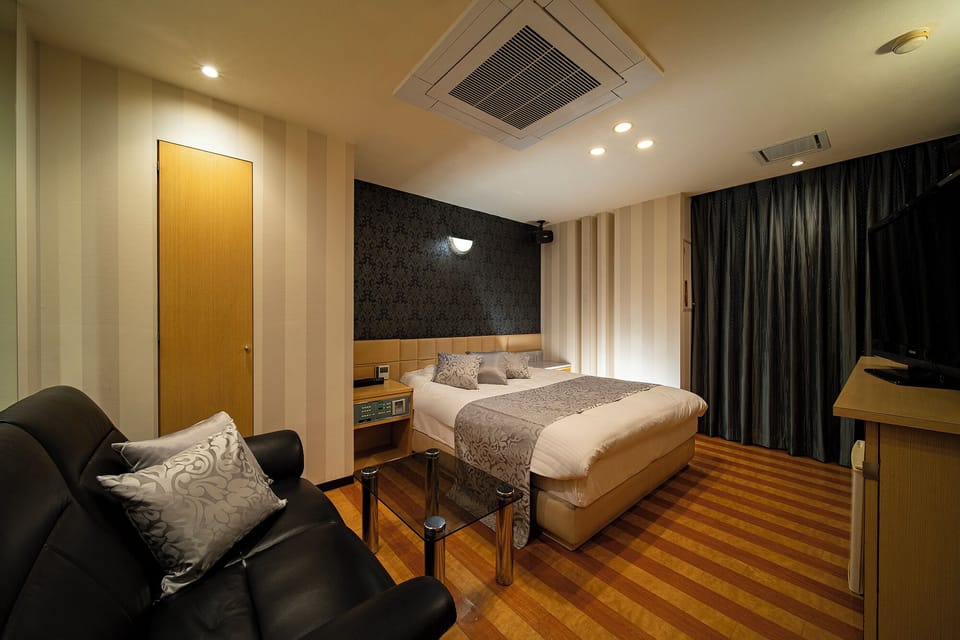 Economy Double Room | WiFi (free)