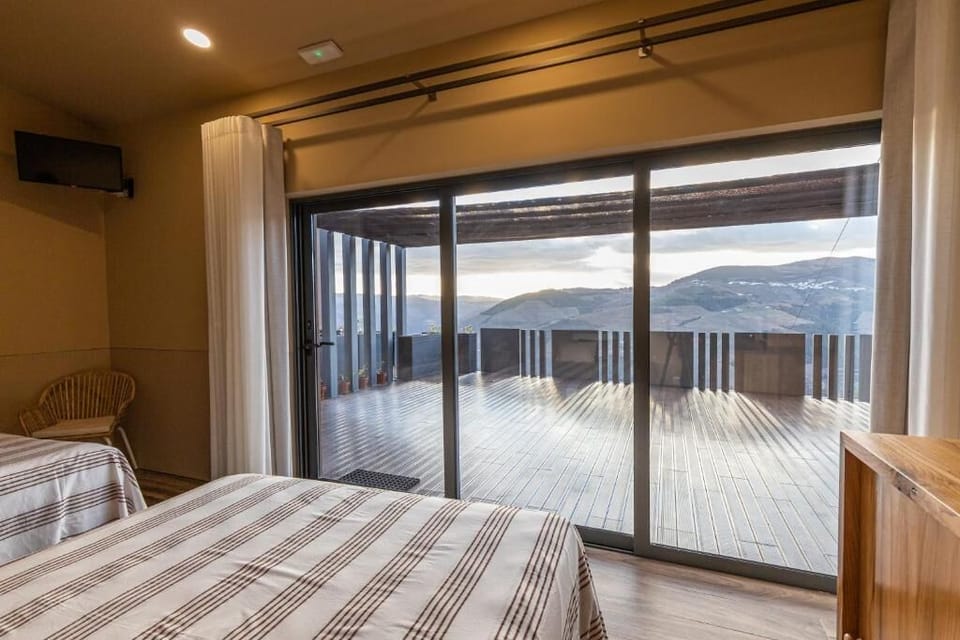 Twin Room, Air conditioning, Mountain View | WiFi (free)