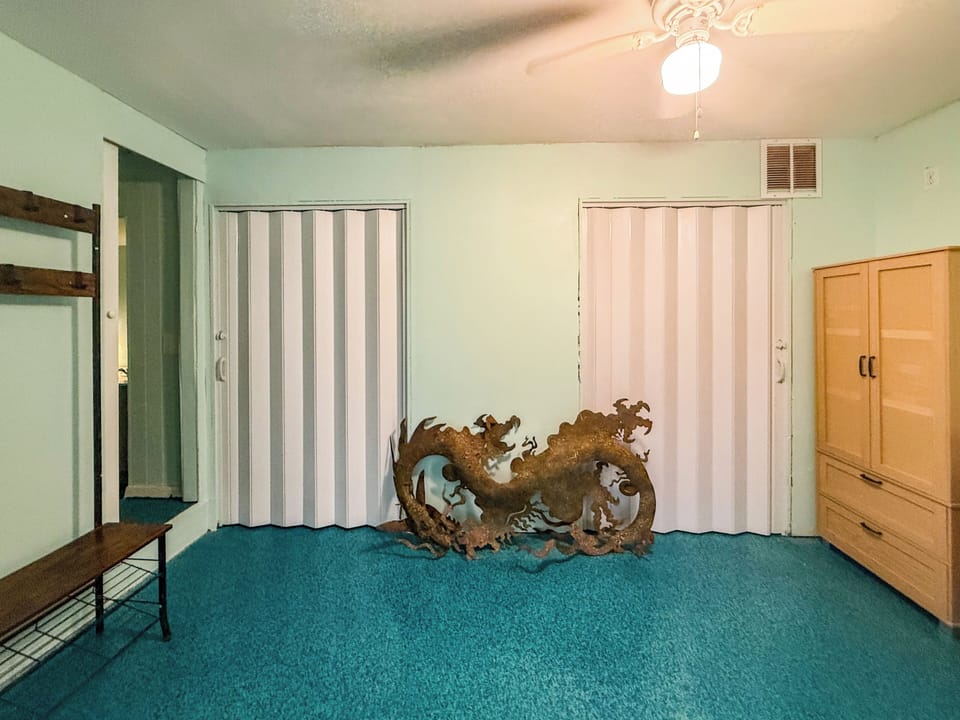 Suite, Patio, Garden View | Interior
