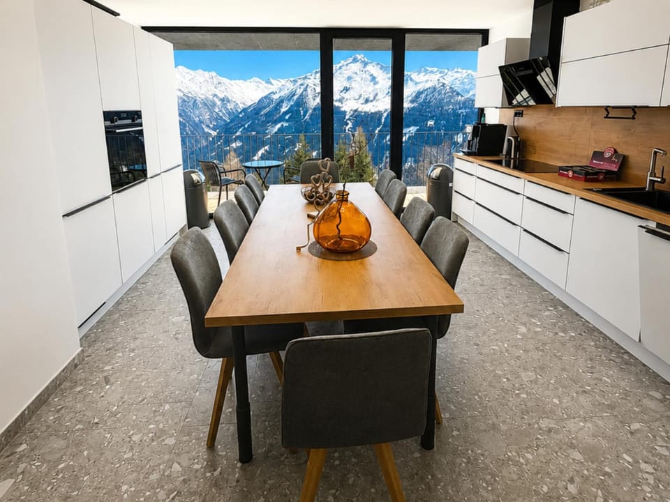 Apartment | Dining