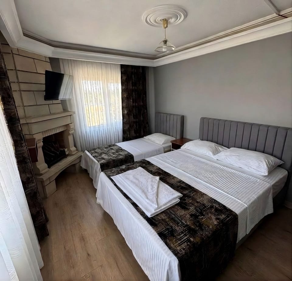 Family Twin Room, Balcony, City View | Desk, WiFi (free)