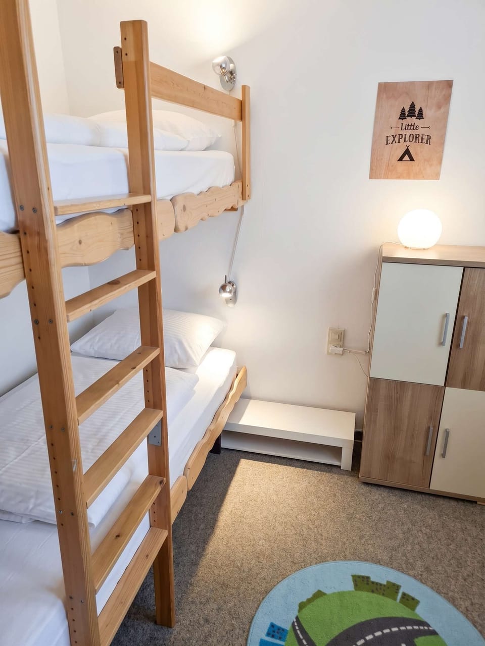 Schlafzimmer 2