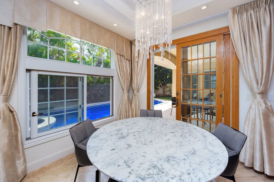 dining by kitchen/ living - smaller dining table next to the kitchen
