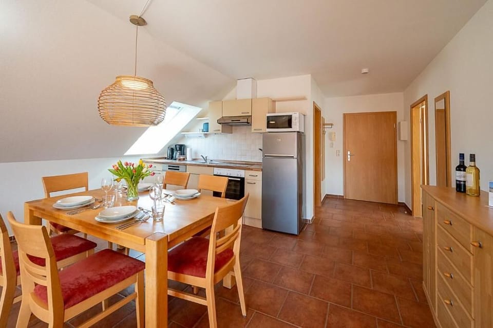 Family Apartment | Private kitchen | Fridge, microwave, oven, stovetop