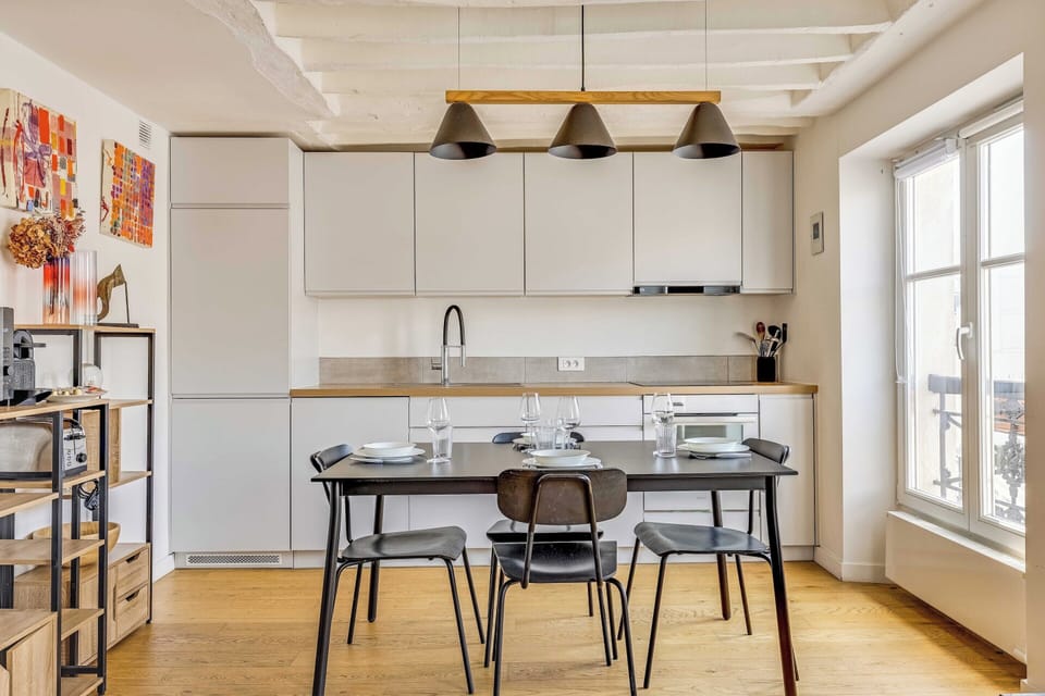 Apartment | Dining