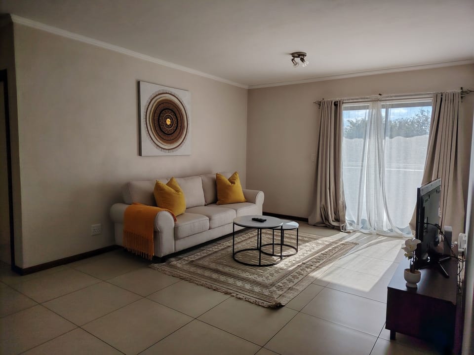 Apartment, 2 Bedrooms, Balcony | Living room