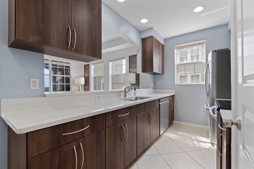 Kitchen with enough counter space to make those beach snacks!