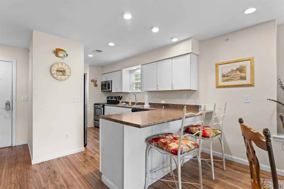 Condo, Multiple Beds, Golf View (Pond View Escape) | Private kitchen