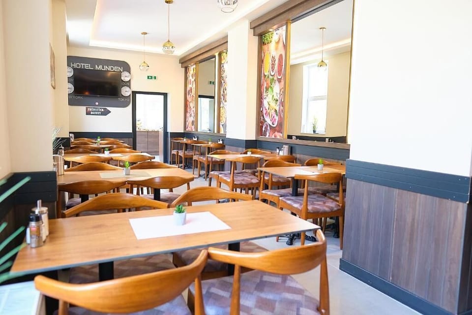 Double Room, City View | Dining
