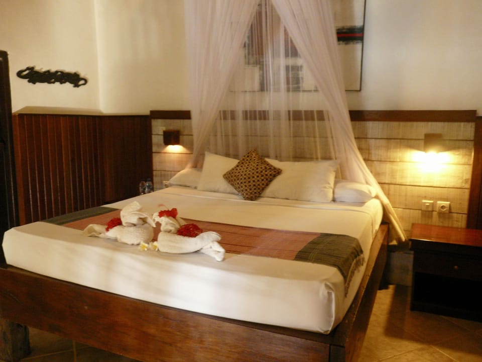 1 bedroom, premium bedding, in-room safe, desk
