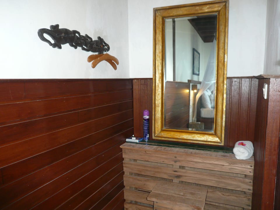 Deluxe Cottage, Ocean View | 1 bedroom, premium bedding, in-room safe, desk