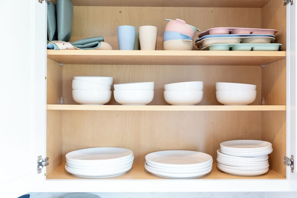 Traveling with little ones? We’ve thought of them too. The kitchen includes kid-friendly plates, bowls, cups and feeding essentials, making family meals easier and giving parents a few less things to pack.