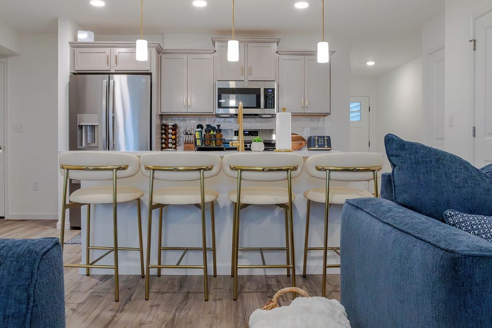 Pull up a seat to the oversized island, seating 4.