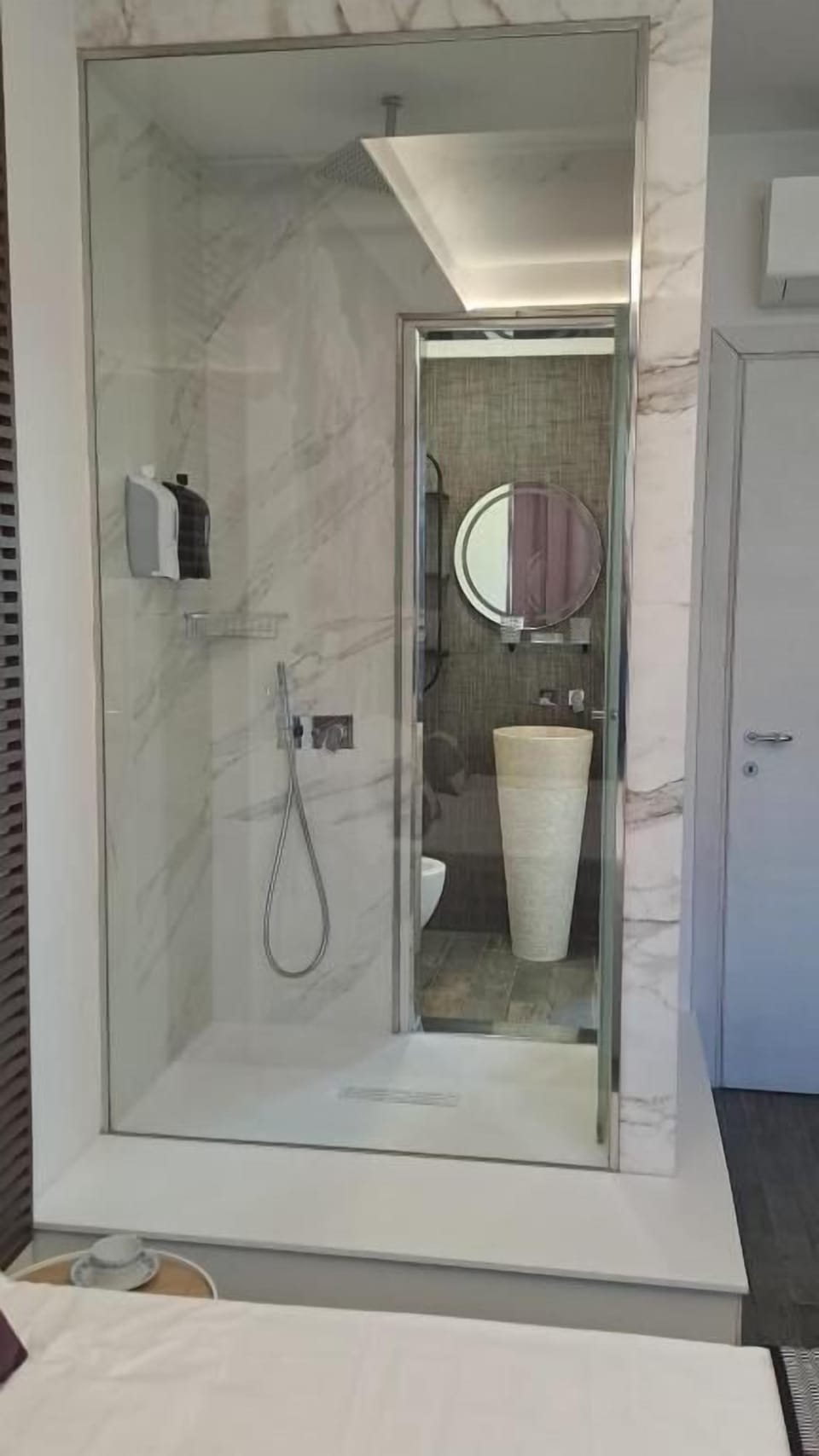 Deluxe Double Room, Balcony, Partial Ocean View | Bathroom | Shower, free toiletries, hair dryer, towels
