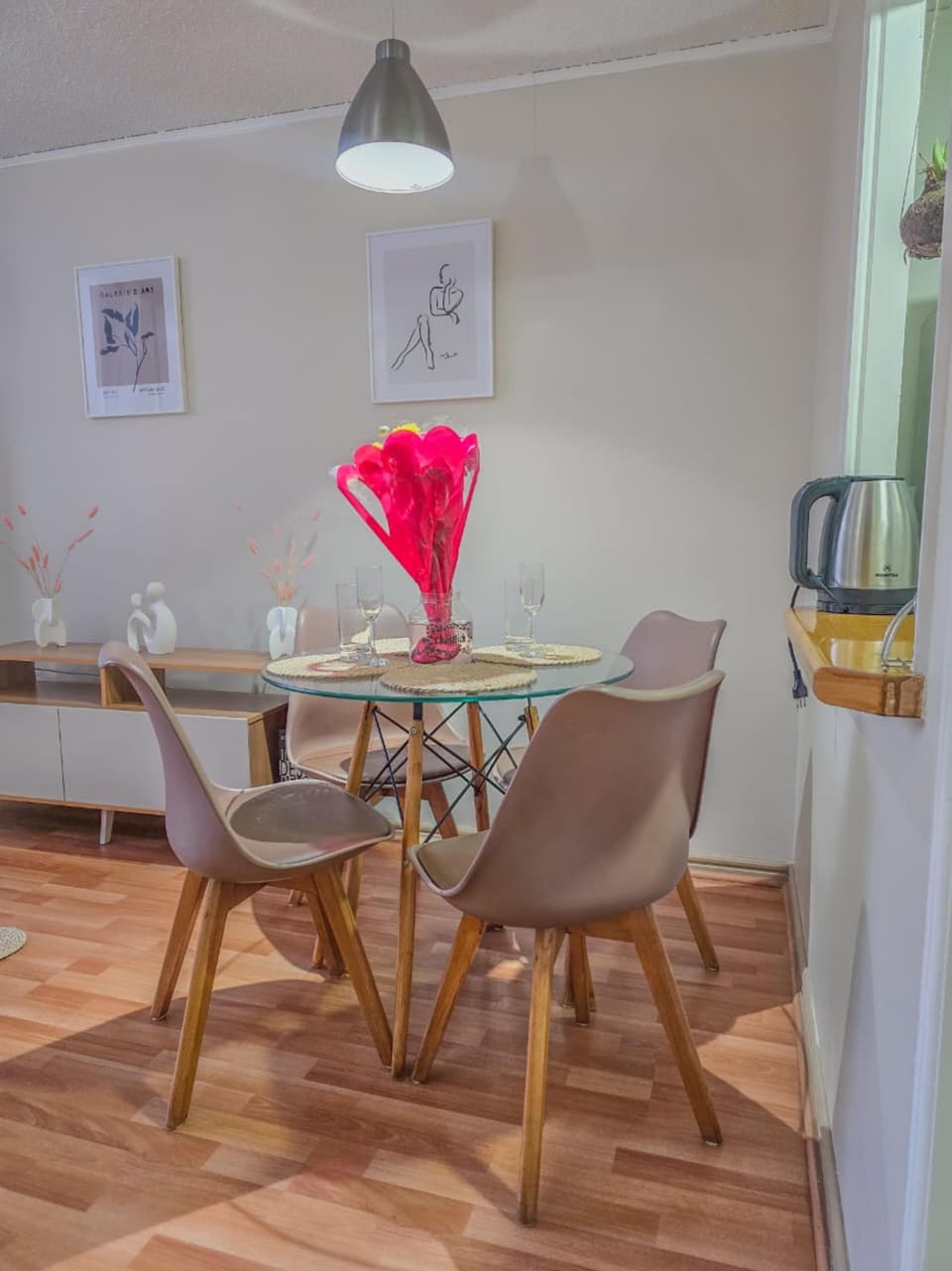 Classic Apartment, City View | Dining