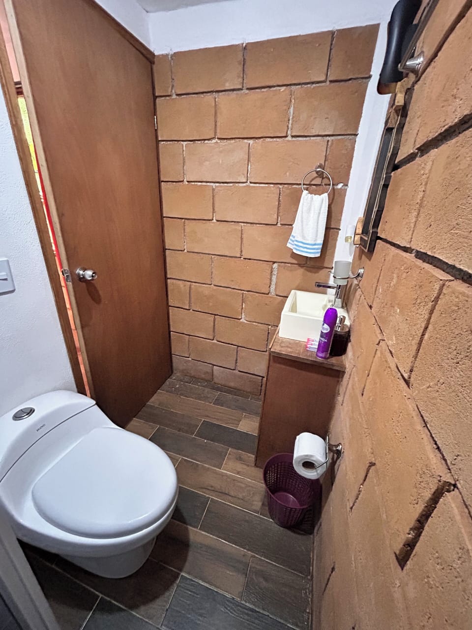 Family Room, Patio | Bathroom | Shower, towels, soap, shampoo